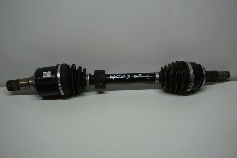 MAZDA 3 BP IV PÓŁOŚ LEWA PRZEDNIA LEWY PRZÓD GT022560X