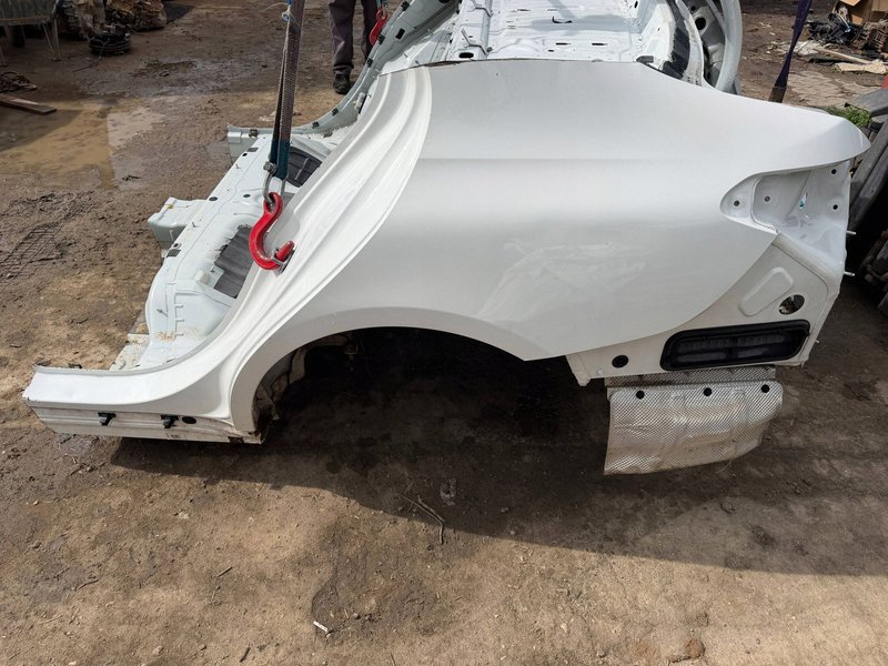 MERCEDES C KLASA W206 SEDAN ĆWIARTKA TYLNA LEWA LEWY TYŁ BŁOTNIK