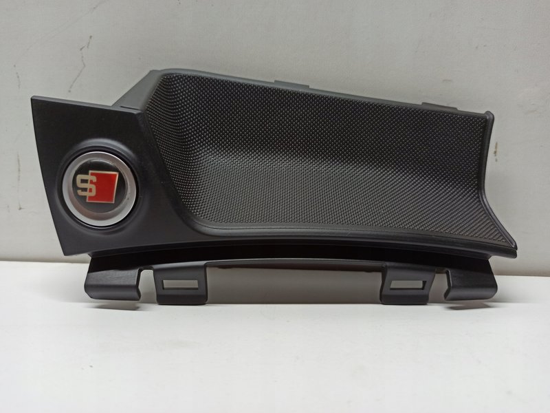 AUDI Q3 S-LINE OSŁONA KONSOLI 8U1864131A