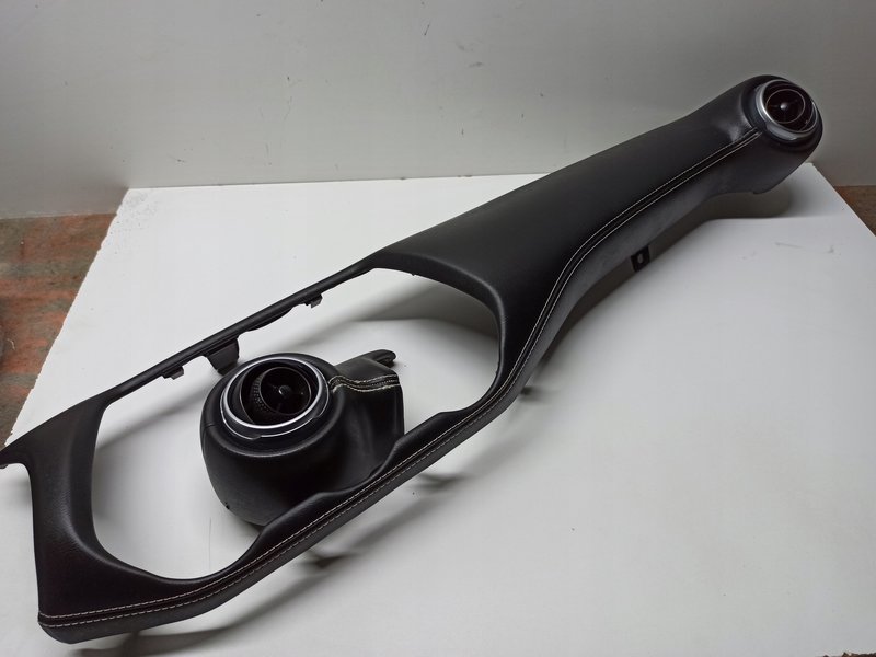 NISSAN JUKE II F16 OSŁONA DESKI KONSOLI 684116PE0A