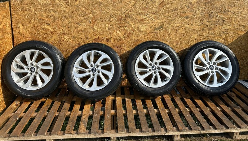 HYUNDAI OE FELGI ALUMINIOWE OPONY KOŁA 7Jx17 ET51 5x114.3 225/60 R17