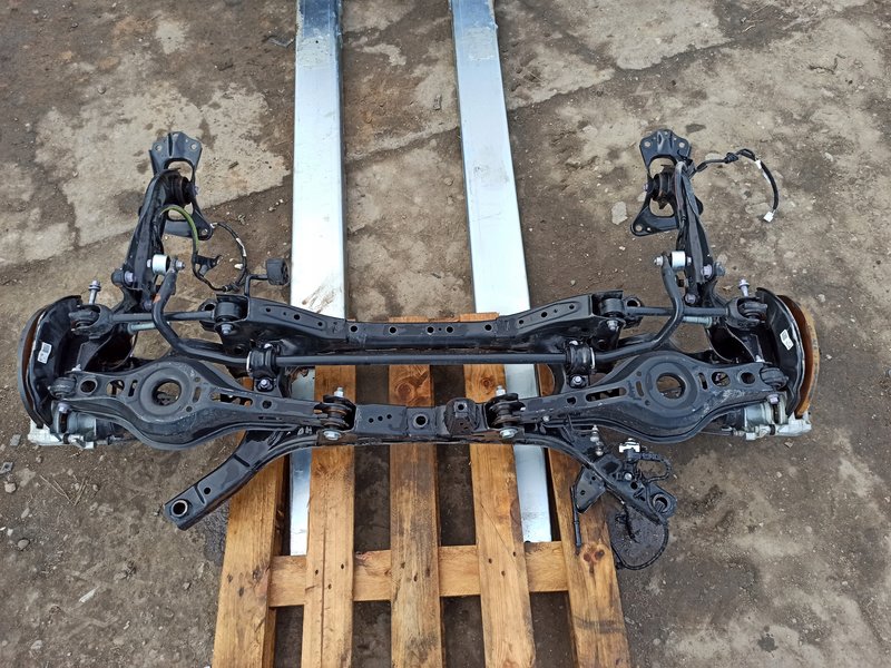 ZAWIESZENIE TYLNE OŚKA MULTILINK LEXUS UX