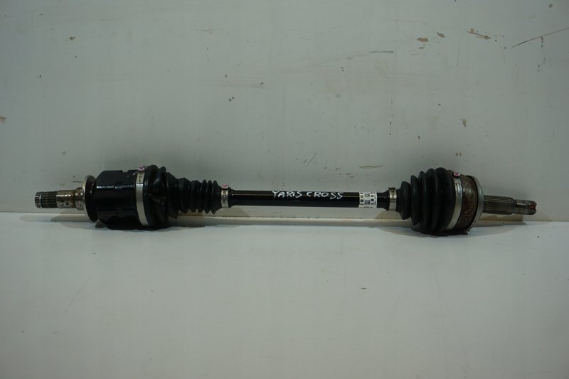 TOYOTA YARIS CROSS IV PÓŁOŚ PRZEDNIA LEWA 43420-0D740