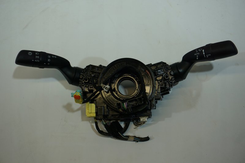 TOYOTA C-HR II PRZEŁĄCZNIK ZESPOLONY