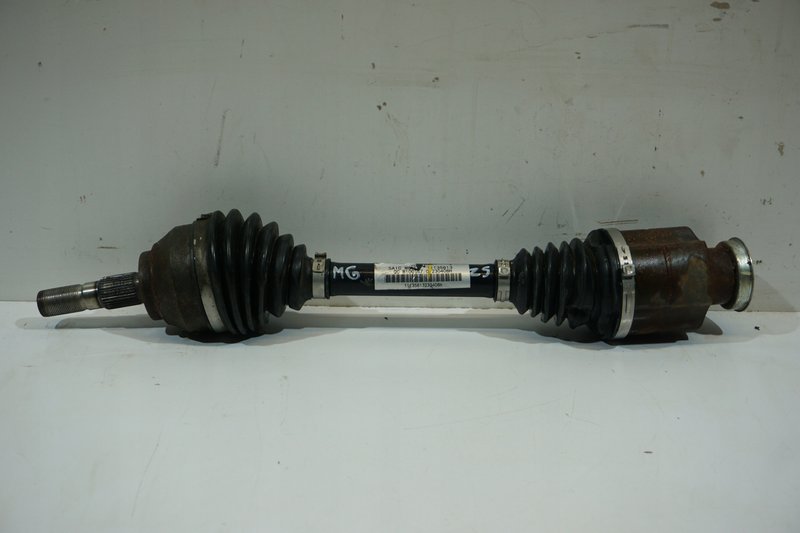 MG ZS PÓŁOŚ PRZEDNIA PRAWA 11135813