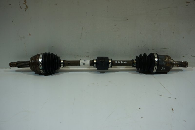 HYUNDAI KONA PÓŁOŚ LEWY PRZÓD 49500J9000