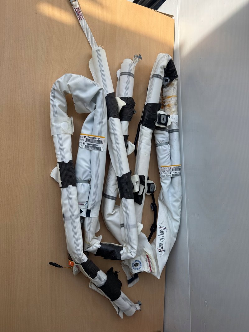 CITROEN C4 III Kurtna prawa lewa airbag 9834028480 9834028180