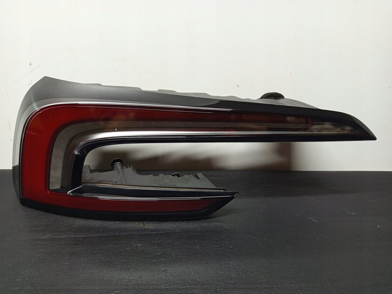 TESLA MODEL 3 LIFT LAMPA TYLNA LEWA W KLAPĘ CN00000792A, 169149800F