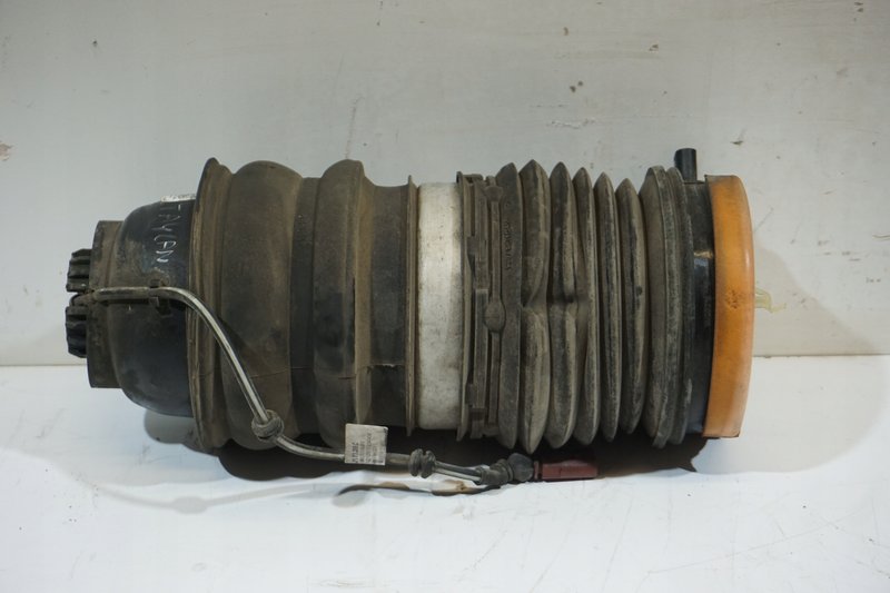 PORSCHE TAYCAN 9J1 PODUSZKA MIECH 9J1616026A