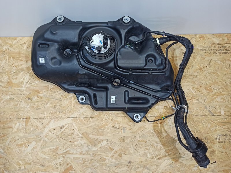 ZBIORNIK PALIWA BAK LEXUS UX 7710076170 POMPA 7702076040