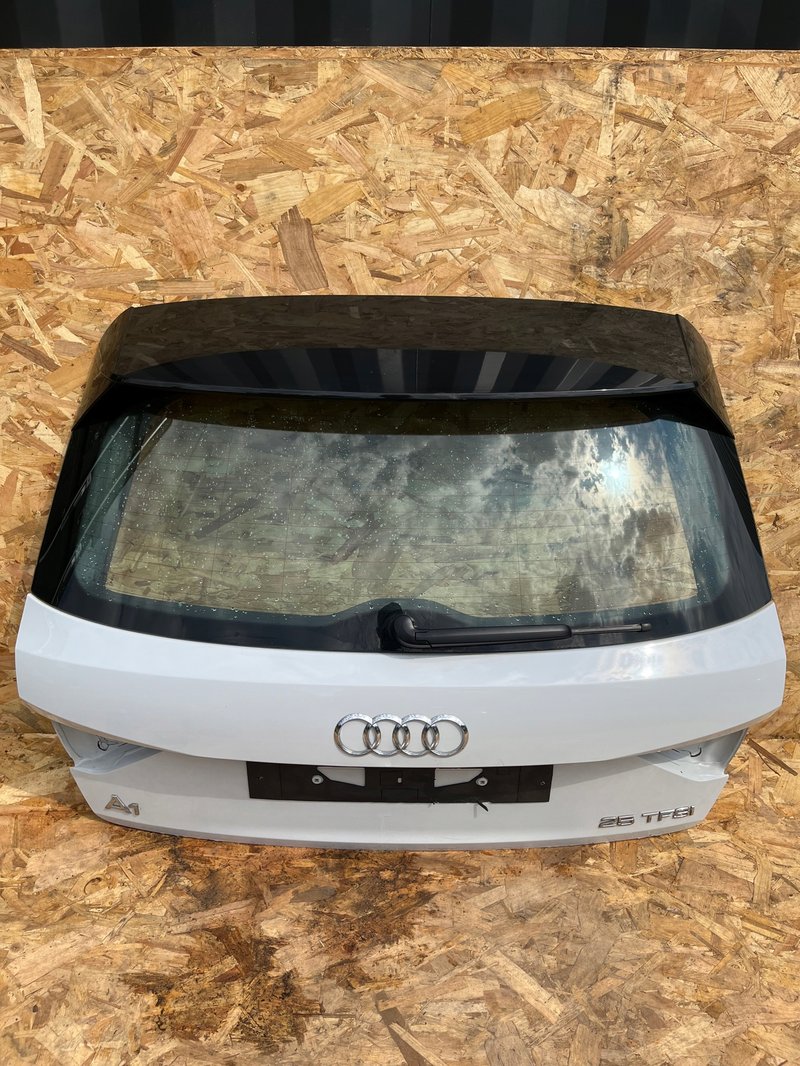Audi A1 II 82A KOMPLETNA KLAPA POKRYWA BAGAŻNIKA