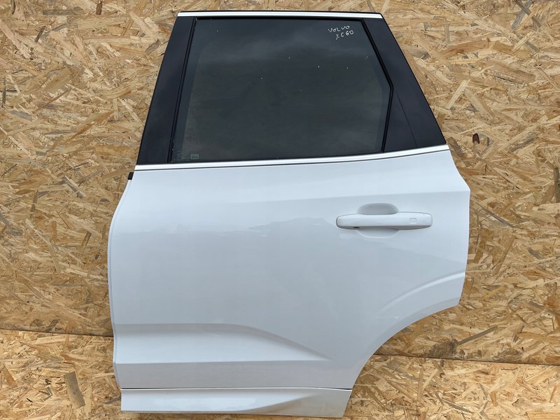 VOLVO XC60 II DRZWI TYLNE LEWE LEWY TYŁ