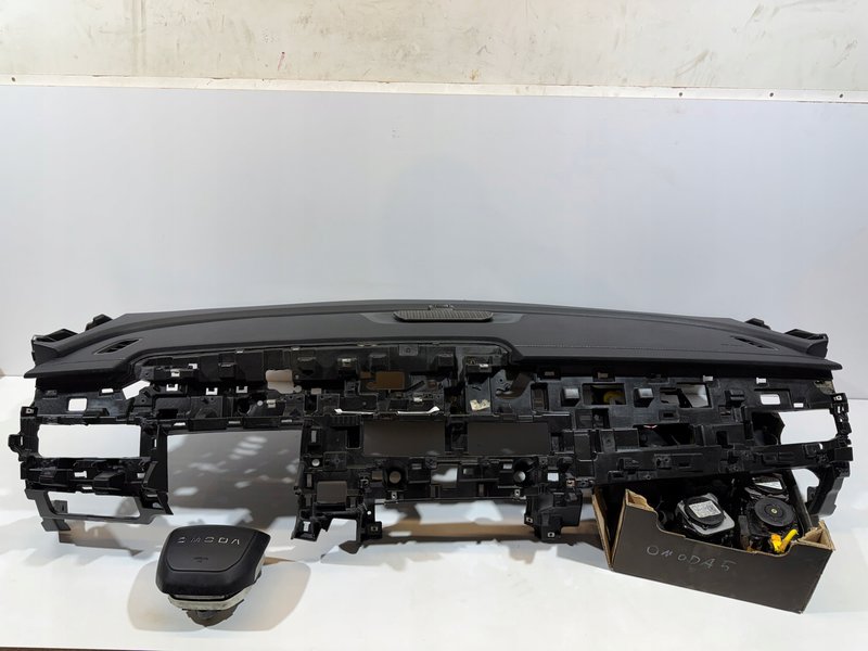 OMODA 5 KONSOLA DESKA ROZDZIELCZA PODUSZKI AIRBAG