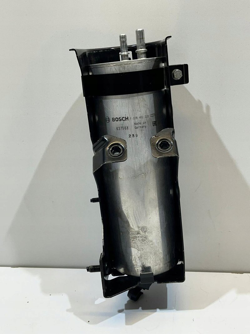 VW T6 OBUDOWA MOCOWANIE FILTRA PALIWA