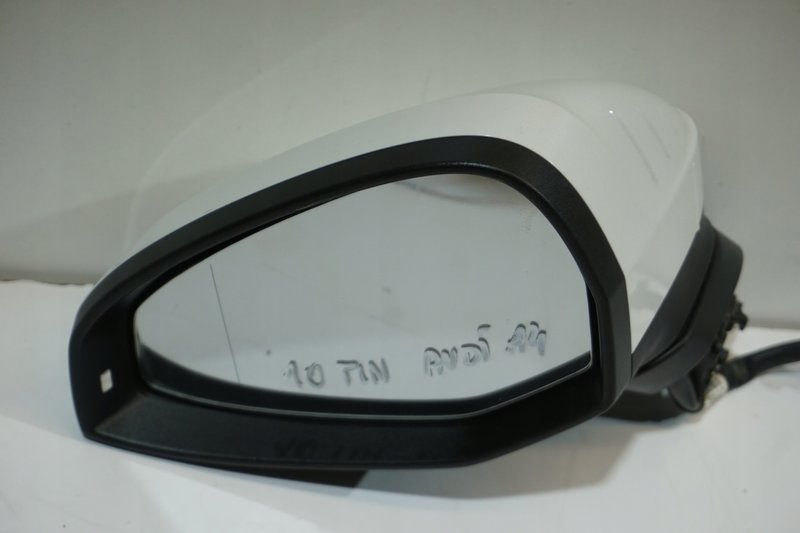 AUDI A4 B9 LUSTERKO LEWE 10 PIN
