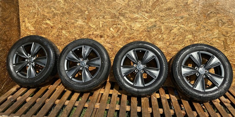 LEXUS UX FELGI ALUMINIOWE OPONY KOŁA 6.5Jx17 5x114.3 ET40 215/60 R17
