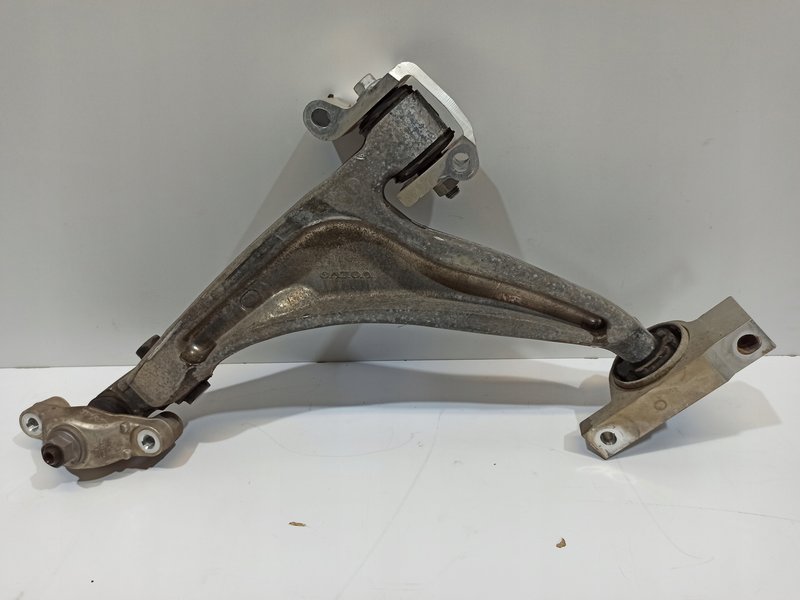 WAHACZ DOLNY VOLVO XC-90 II LEWY PRAWY