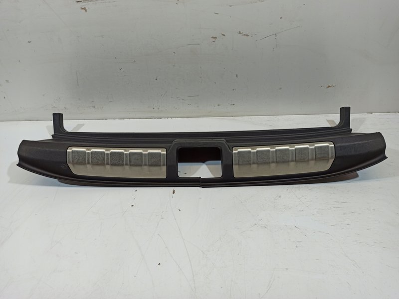 PORSCHE TAYCAN 9J1 NAKŁADKA ŚCIANY BAGAŻNIKA 9J1867707E