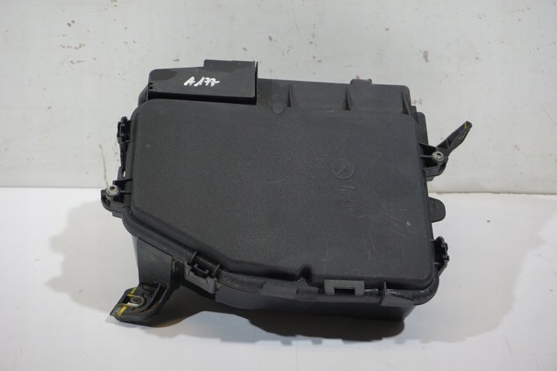 MERCEDES A W177 SKRZYNKA BEZPIECZNIKÓW A1775406332