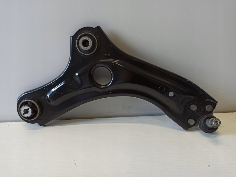 DACIA DUSTER III 24R WAHACZ LEWY PRAWY